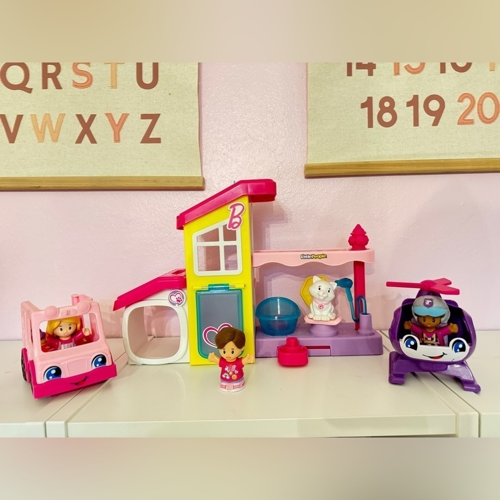 Barbie Little People toys bundle lot helicopter ice cream pet salon cat spa FP